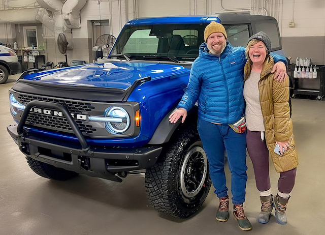 Bill Brown Ford Customers and their 2022 Ford Bronco 2-Door in Velocity Blue Metallic